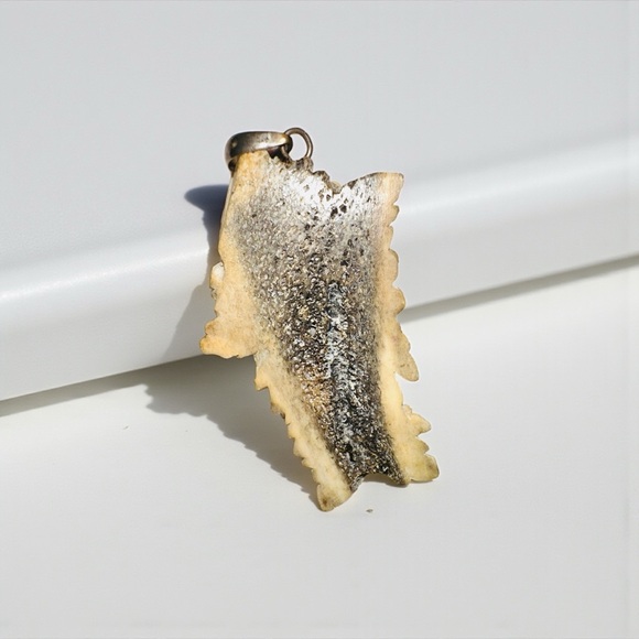 Stunning Hand Carved Fairy ANTLER .925  pendant - Picture 3 of 5